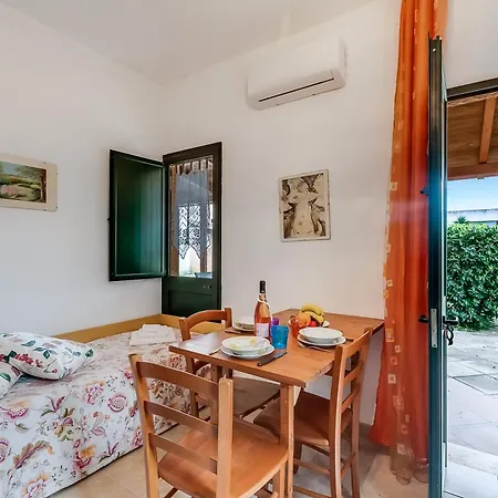 Country Near The شقة *