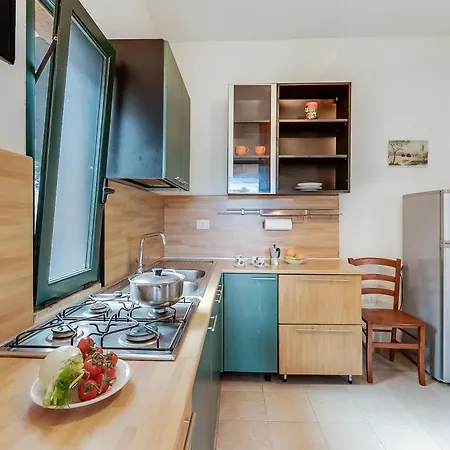 Country Near The 公寓 *